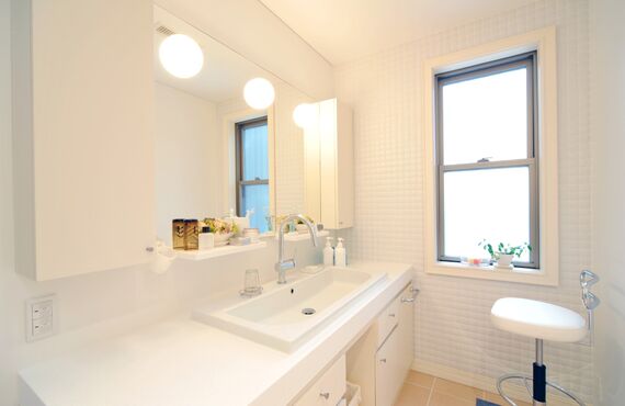 広くて使いやすい洗面台を実現いたします | 千葉県で水回りの修理とリフォームを行うLifeLine